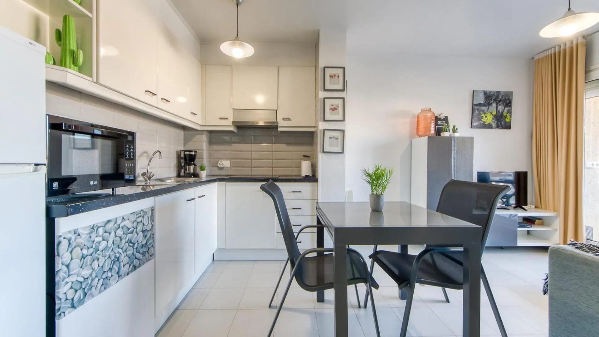 Roc Mar Apartment For 4 Persons Roses Spain