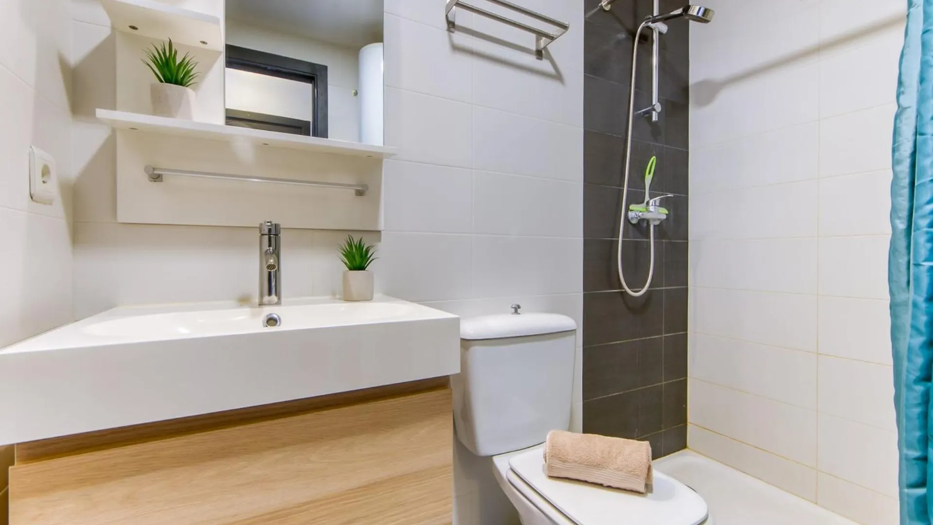 Roc Mar Apartment For 4 Persons Roses